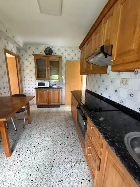 Cocina de Casa o chalet en venta en Narón con Parquet, Trastero y Amueblado