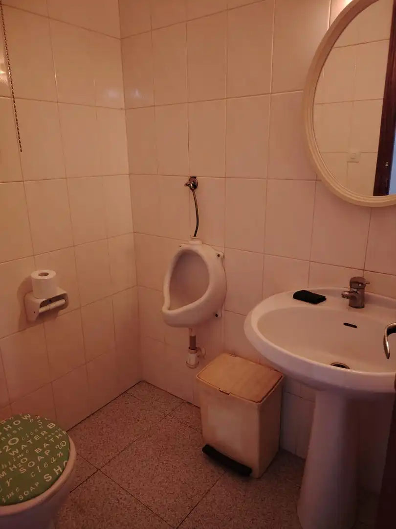 Badezimmer von Fabrikhallen zur Miete in Casinos