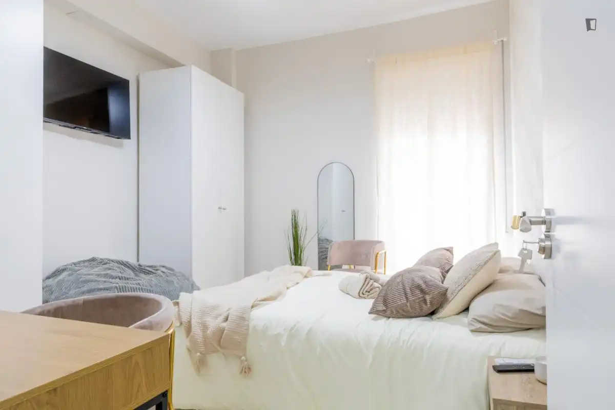 Habitación de Apartamento para compartir en Madrid con Calefacción, Amueblado y Horno