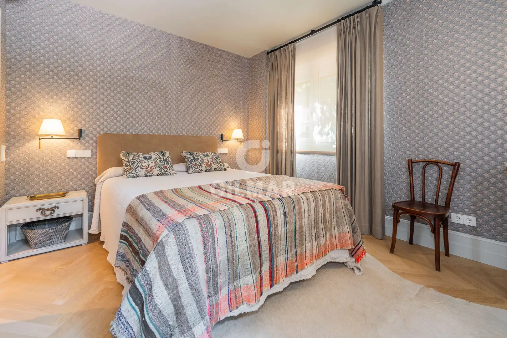 Bedroom of Houses for sale in Pozuelo de Alarcón  with Heating, Private garden and Swimming Pool
