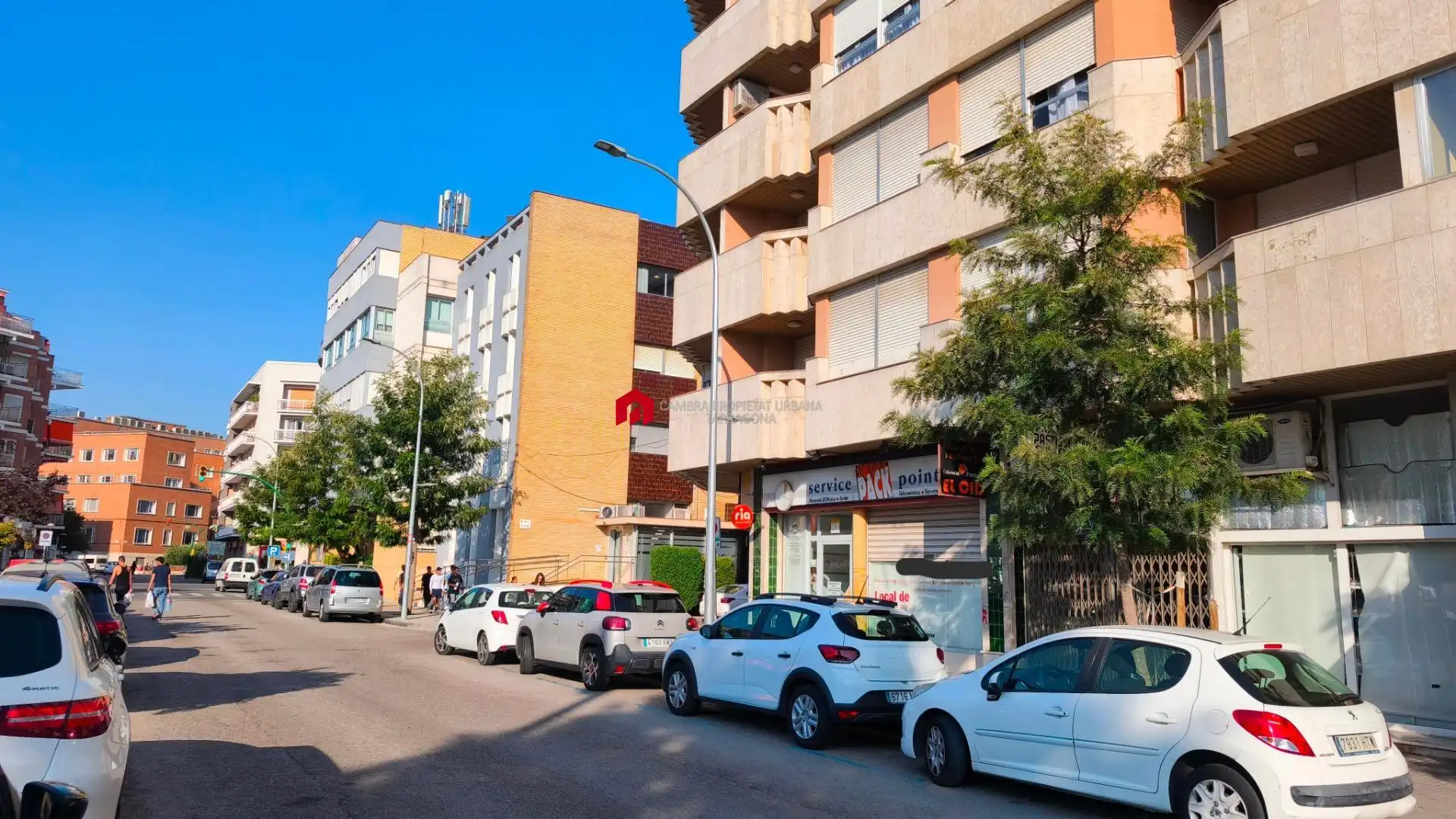 Vista exterior de Local en venda en Tortosa amb Aire condicionat