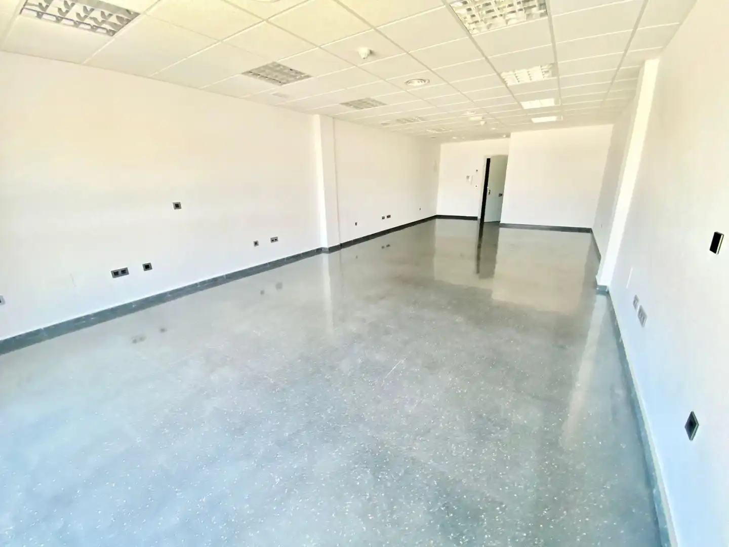 Büro zum Verkauf in Lorca mit Heizung und Terrasse