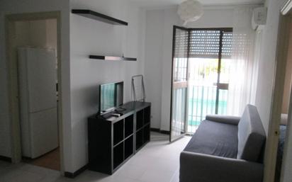 Sala d'estar de Apartament de lloguer en  Sevilla Capital amb Aire condicionat