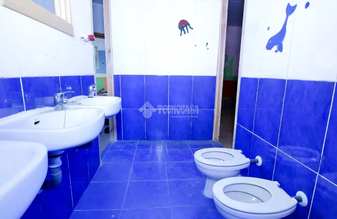 Baño de Local en venta en Madrid