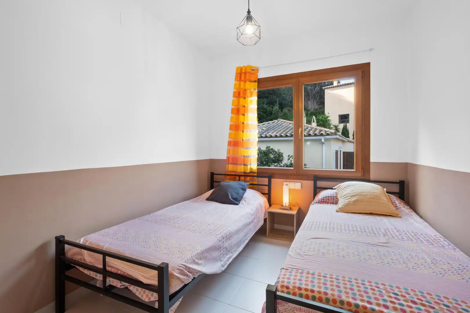 Habitación de Casa adosada en venta en Begur con Terraza, Amueblado y Jacuzzi