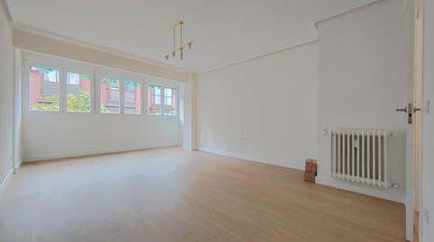 Foto 2 de Pis de lloguer a Calle de Mateo García, Ventas, Madrid