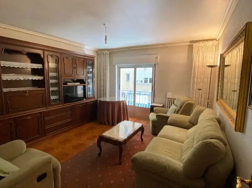 Sala d'estar de Pis en venda en Salamanca Capital amb Balcó