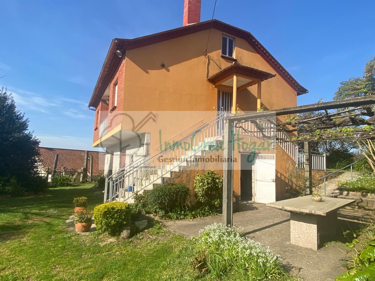 Exterior view of House or chalet for sale in O Porriño    with Private garden, Storage room and Furnished