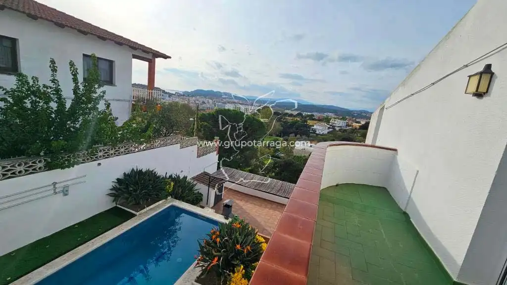 Vista exterior de Casa o chalet en venta en Lloret de Mar con Calefacción, Jardín privado y Terraza