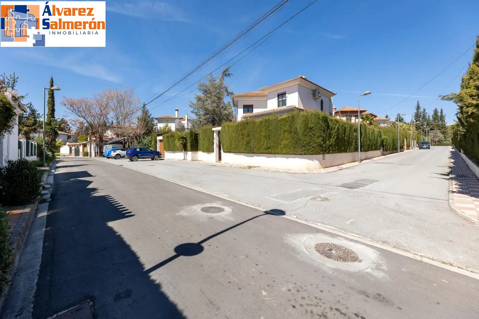 Vista exterior de Casa o xalet en venda en Albolote amb Aire condicionat, Jardí privat i Terrassa
