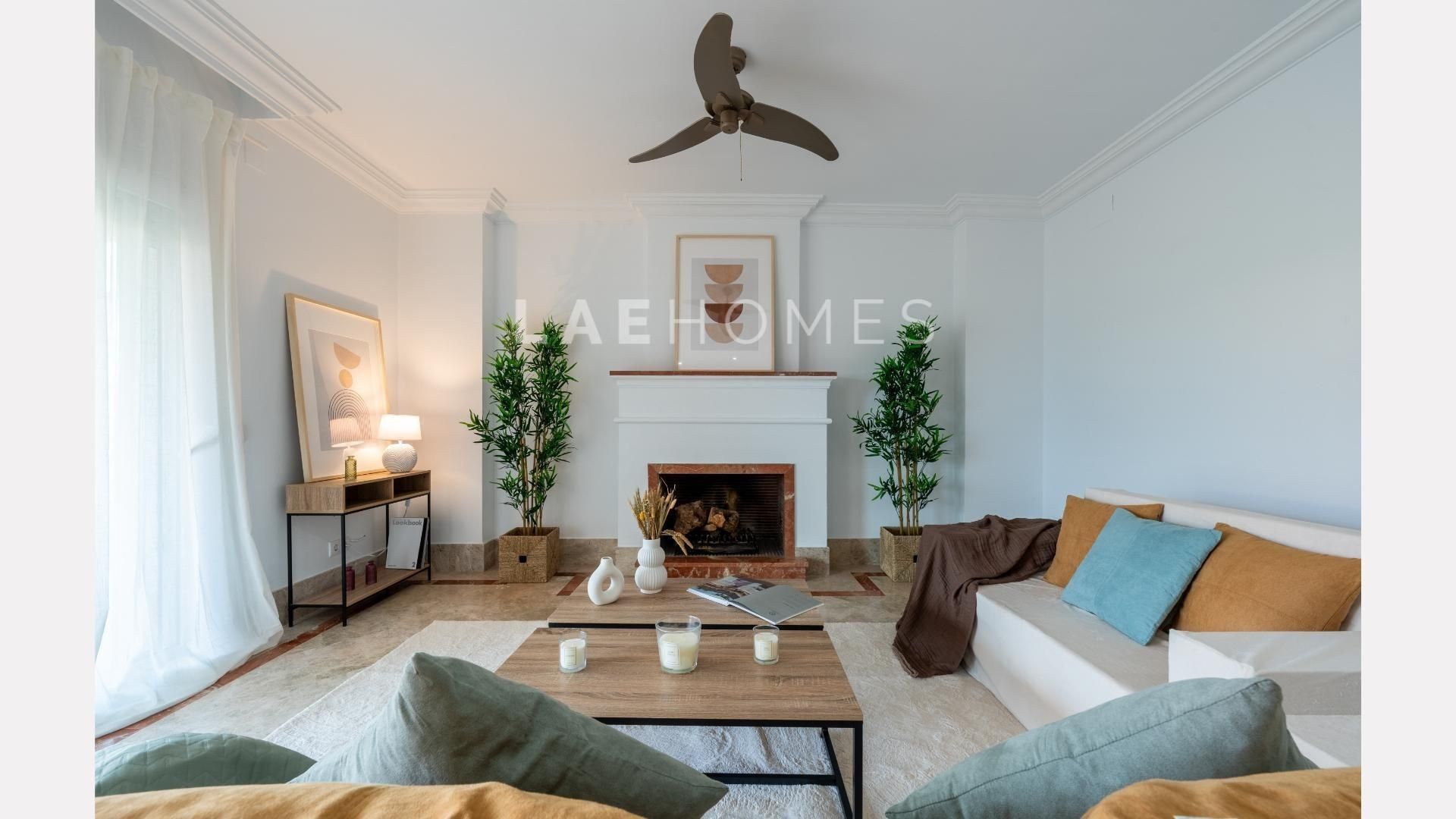 Living room of Single-family semi-detached for sale in Marbella  with Terrace