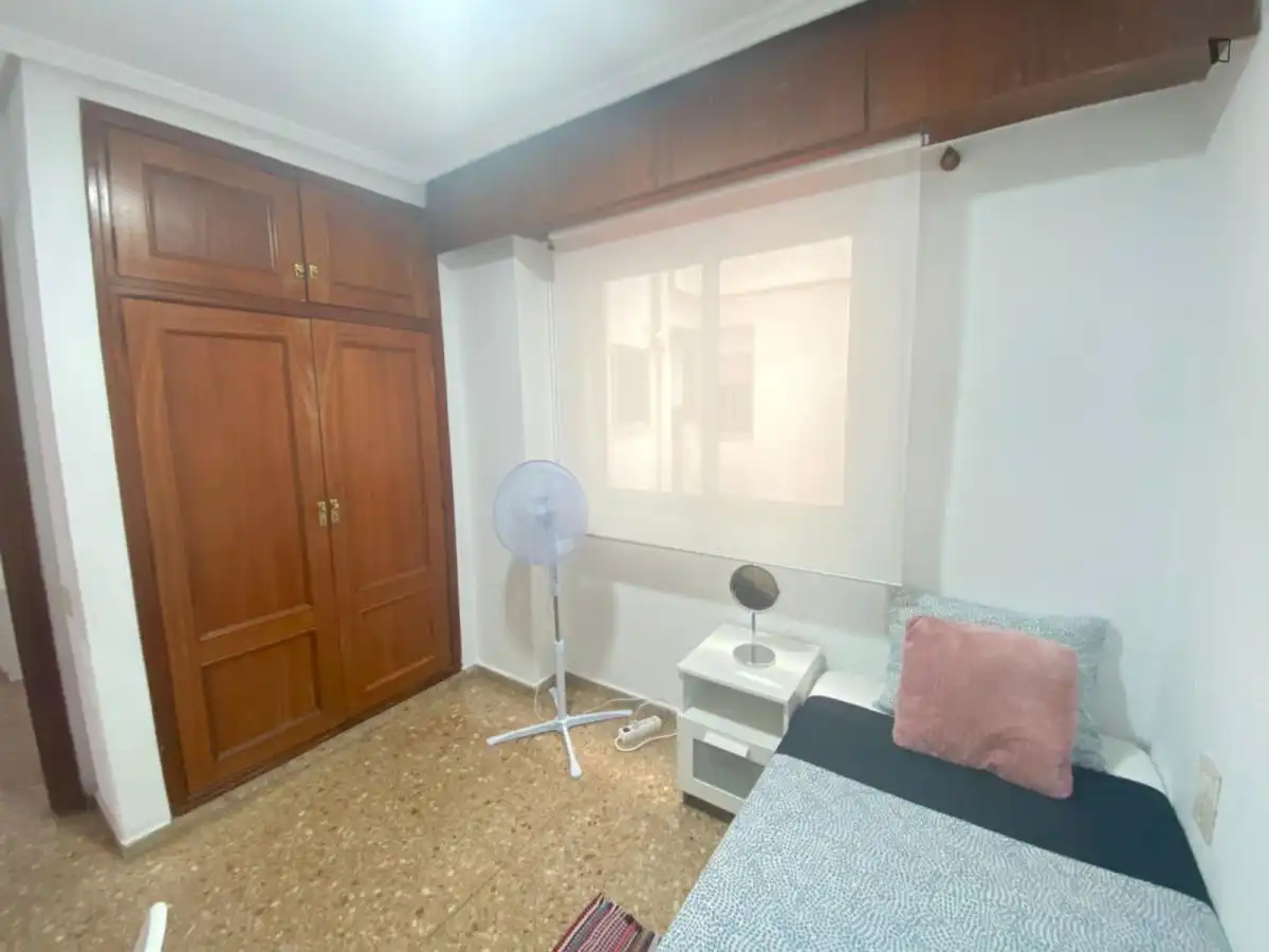 Bedroom of Apartments for rent in Valencia  with Furnished, Oven and Washing machine