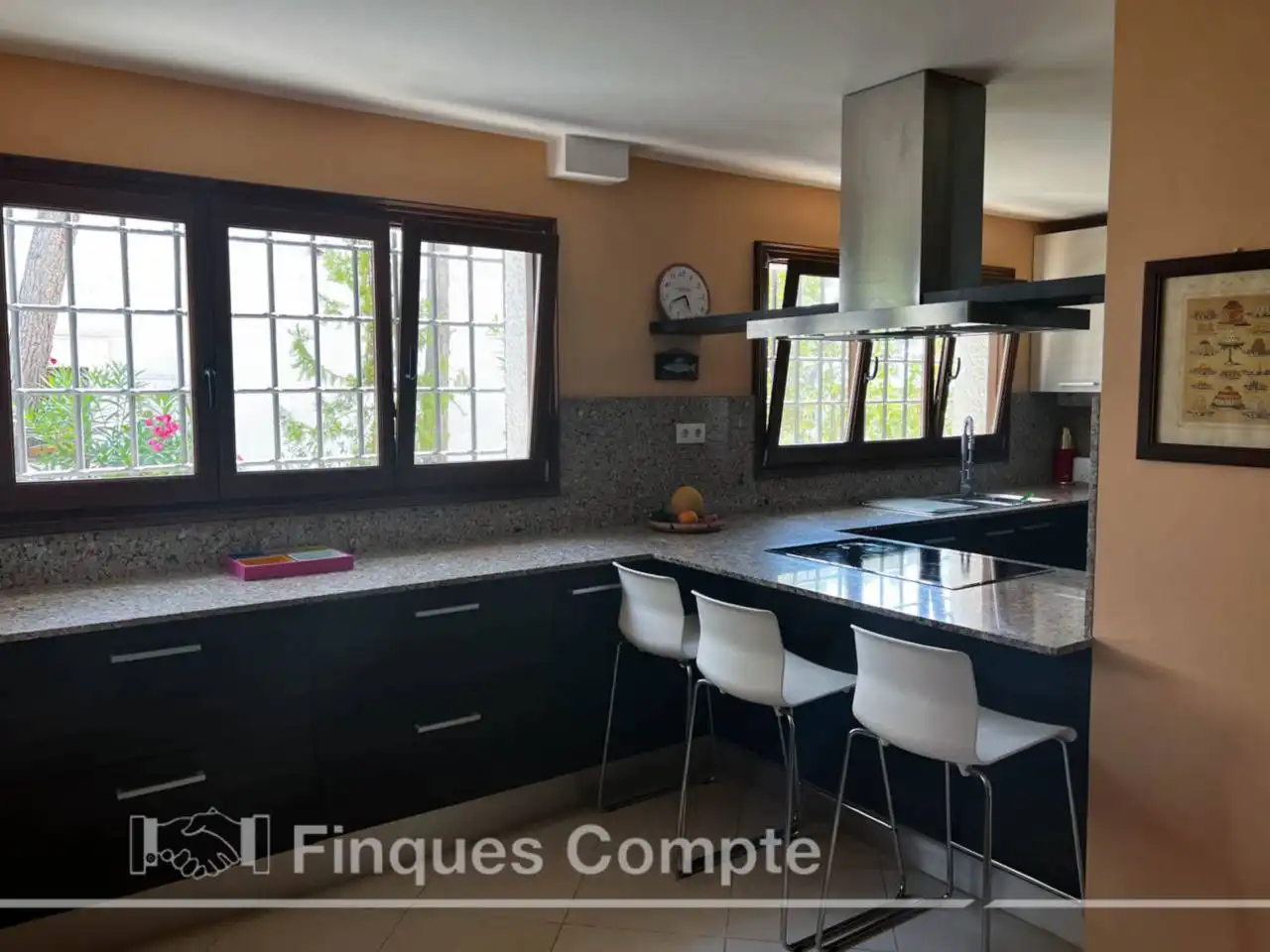 Cocina de Casa o chalet en venta en Roda de Berà con Jardín privado, Terraza y Piscina