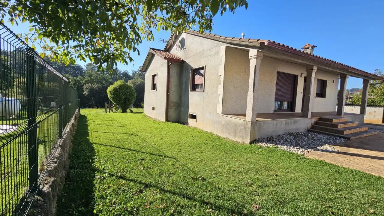 Villa avec jardin à louer à Mos
