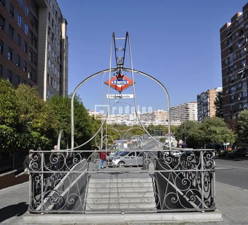 Außenansicht von Wohnung zum Verkauf in Madrid mit Heizung, Terrasse und Möbliert