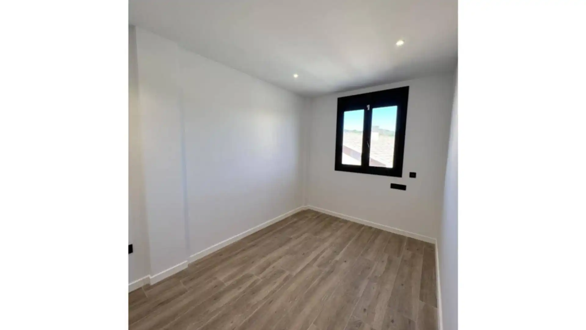 Habitación de Casa adosada en venta en Sant Salvador de Guardiola con Calefacción, Jardín privado y Parquet