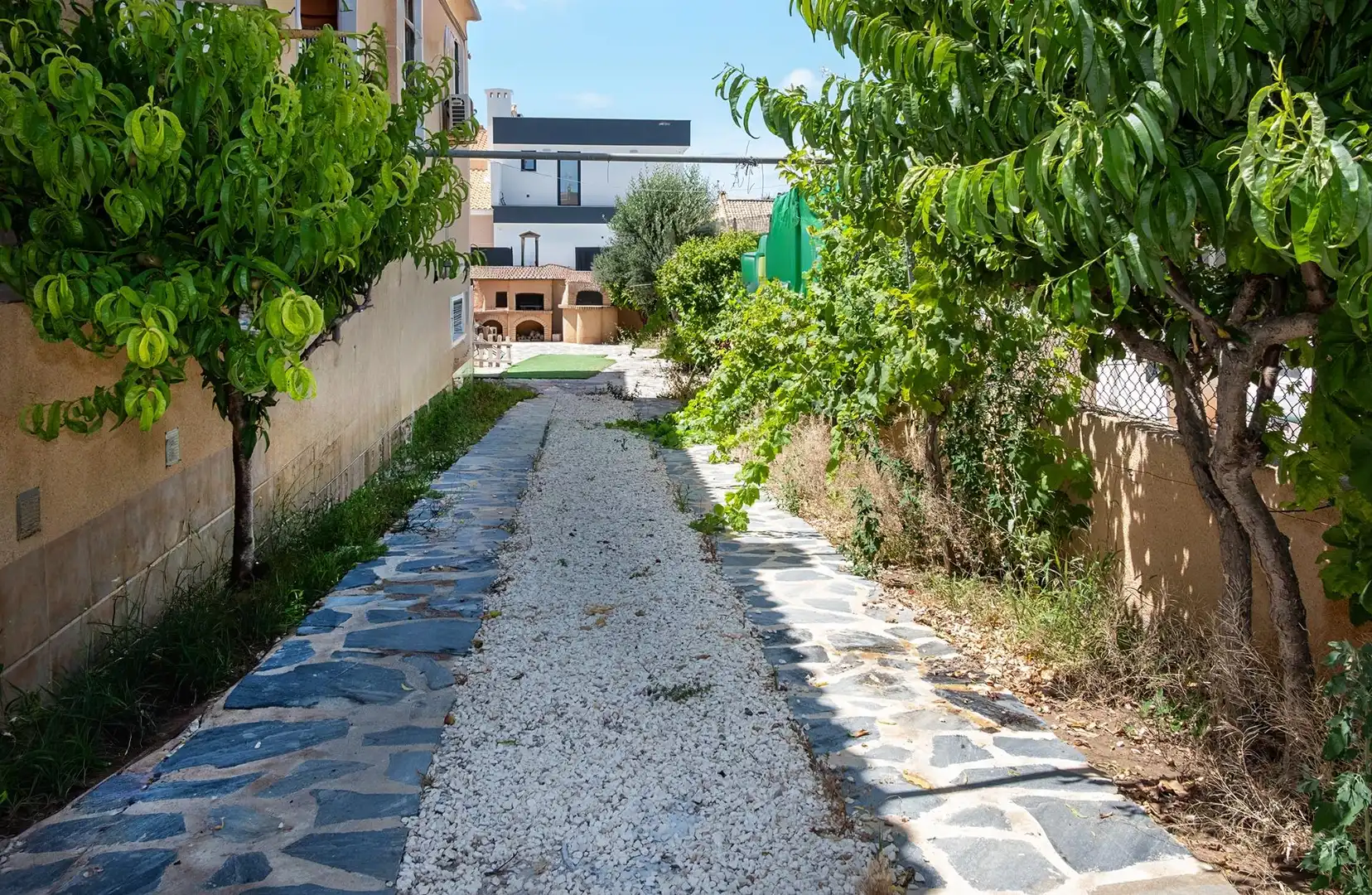 Vista exterior de Casa adosada en venta en Torrevieja con Aire acondicionado, Calefacción y Jardín privado