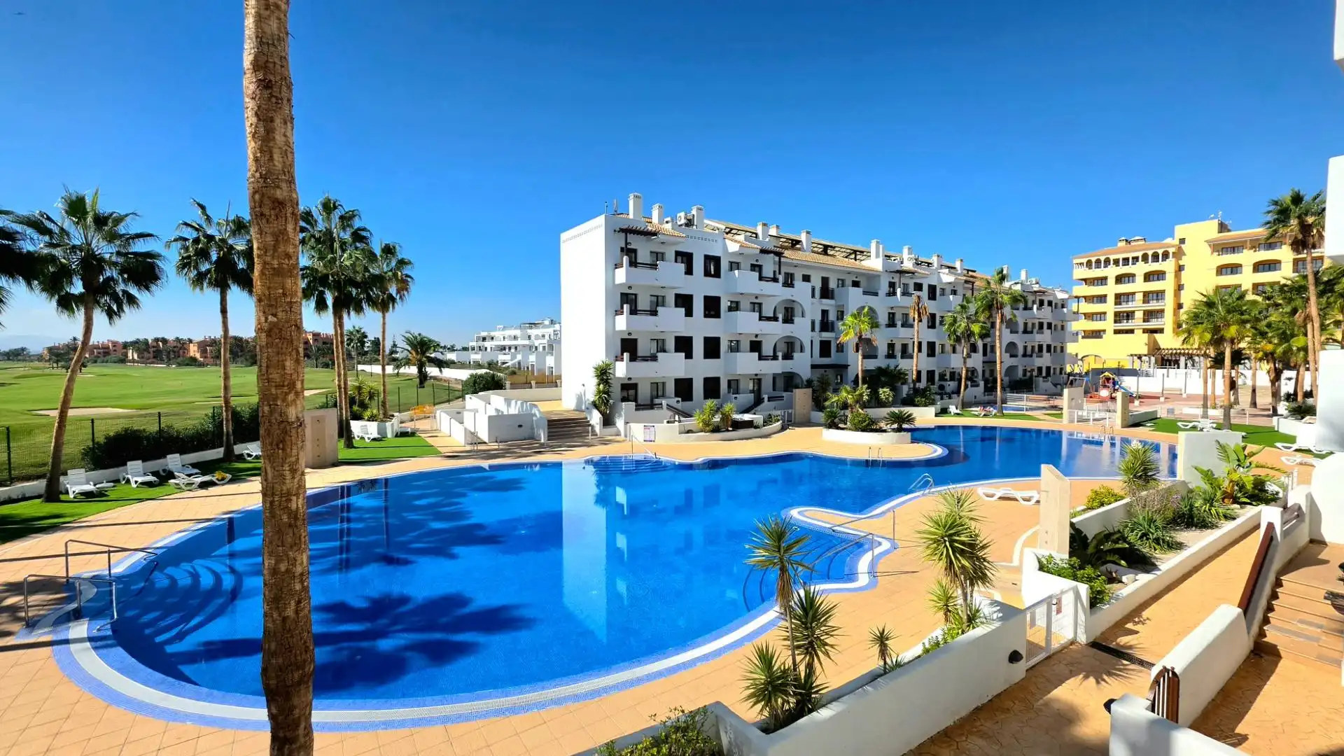 Apartament amb terrassa en venda a Avenida del Príncipe Felipe 10, imagen 3