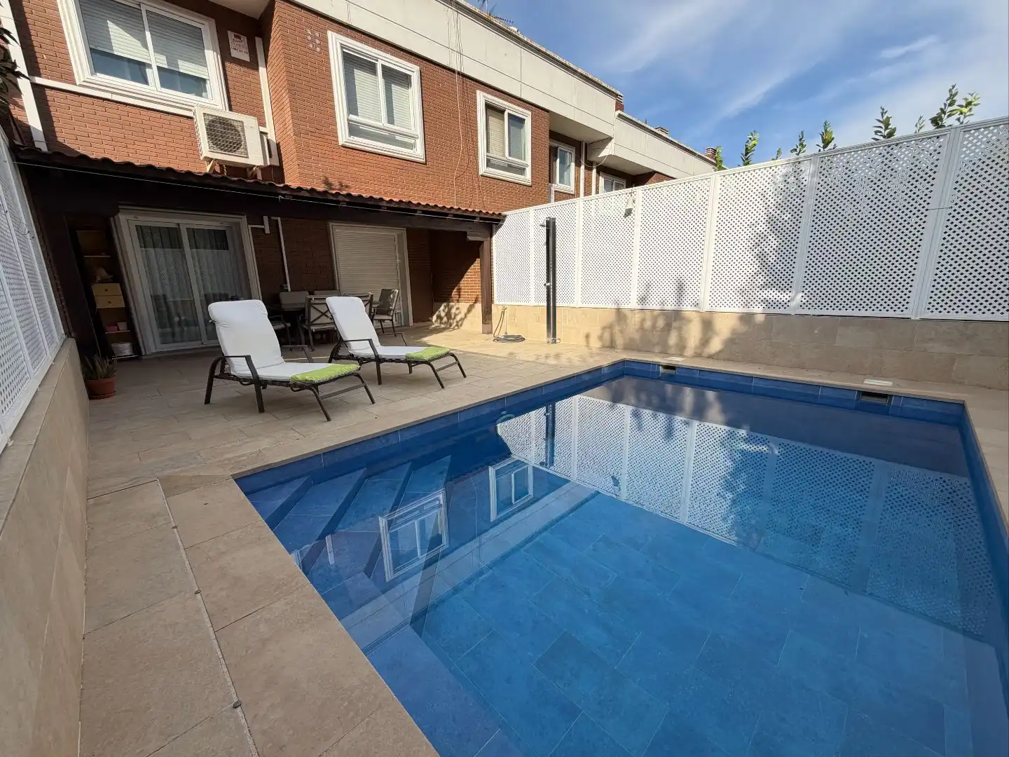 Piscina de Casa o xalet en venda en Montserrat - Parque Empresarial