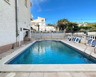 Piscina de Casa o xalet en venda en El Vendrell amb Terrassa i Piscina