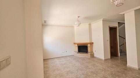 Foto 4 de Casa adosada en venda a Calle Cofrentes, 9, Los Arenales del Sol, Alicante