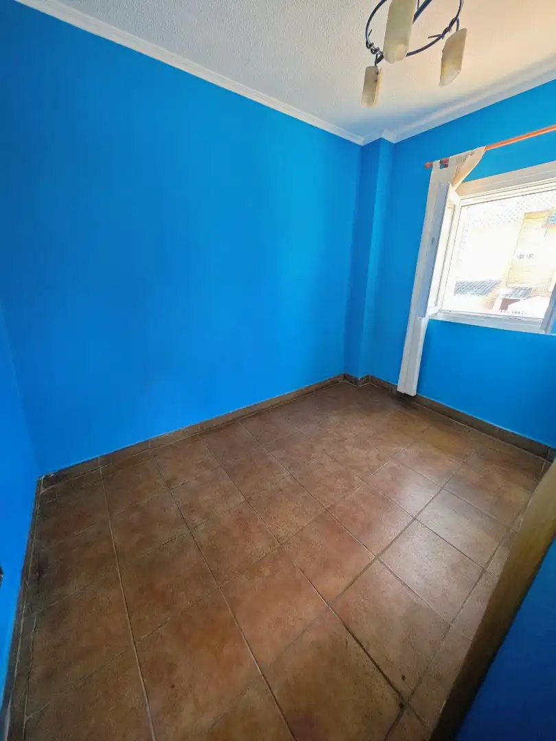 Habitación de Casa adosada en venta en Toledo con Aire acondicionado, Calefacción y Horno