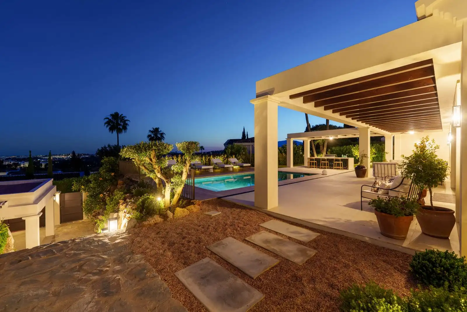 Villa mit Pool zum Verkauf in Nueva Andalucía, imagen 49