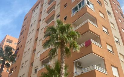 Vista exterior de Apartament en venda en La Manga del Mar Menor amb Terrassa