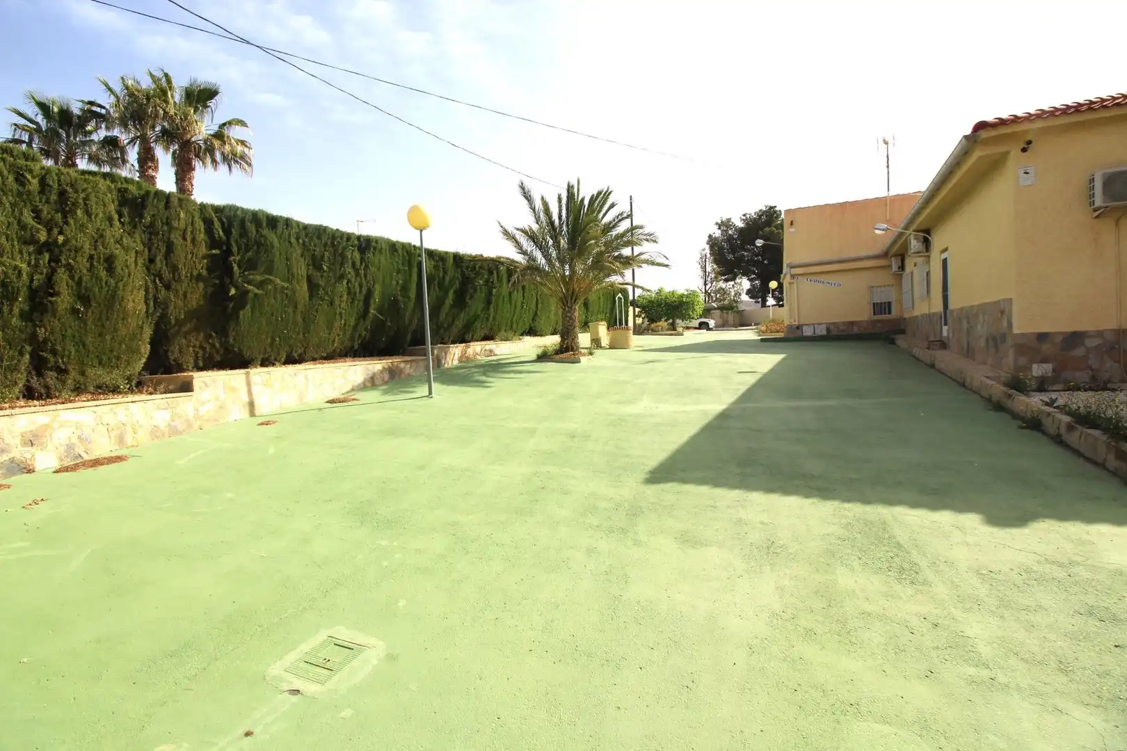 Vista exterior de Casa o chalet en venta en Alicante / Alacant con Aire acondicionado, Terraza y Piscina