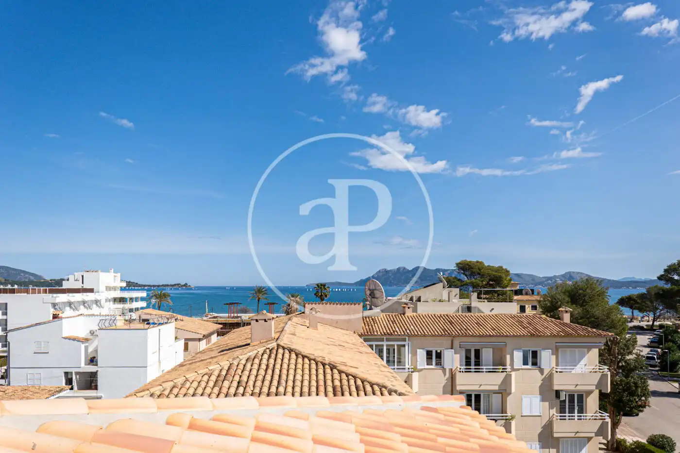 Außenansicht von Wohnung zur Miete in Pollença mit Klimaanlage, Heizung und Terrasse