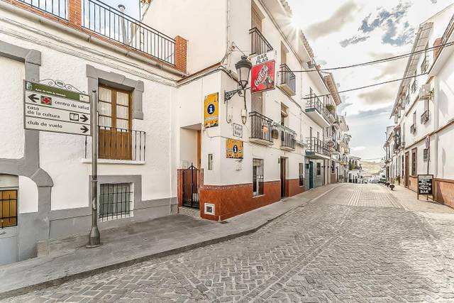 Casa-chalet en Venta en Calle MALAGA en Valle de Abdalajís