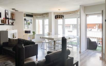 Living room of Flat for sale in Girona Capital  with Air Conditioner and Terrace