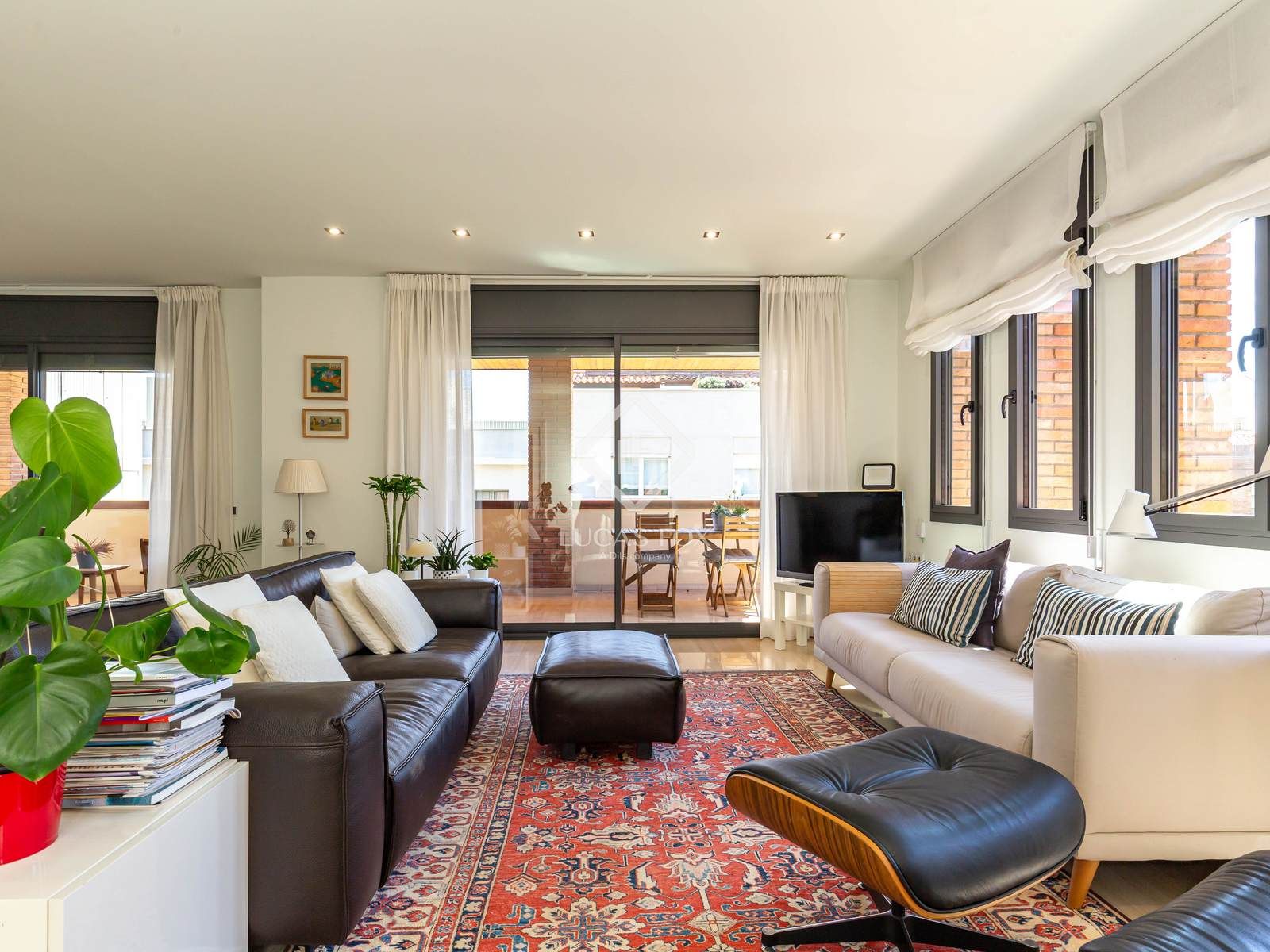 Living room of House or chalet for sale in Sant Just Desvern  with Air Conditioner, Heating and Private garden