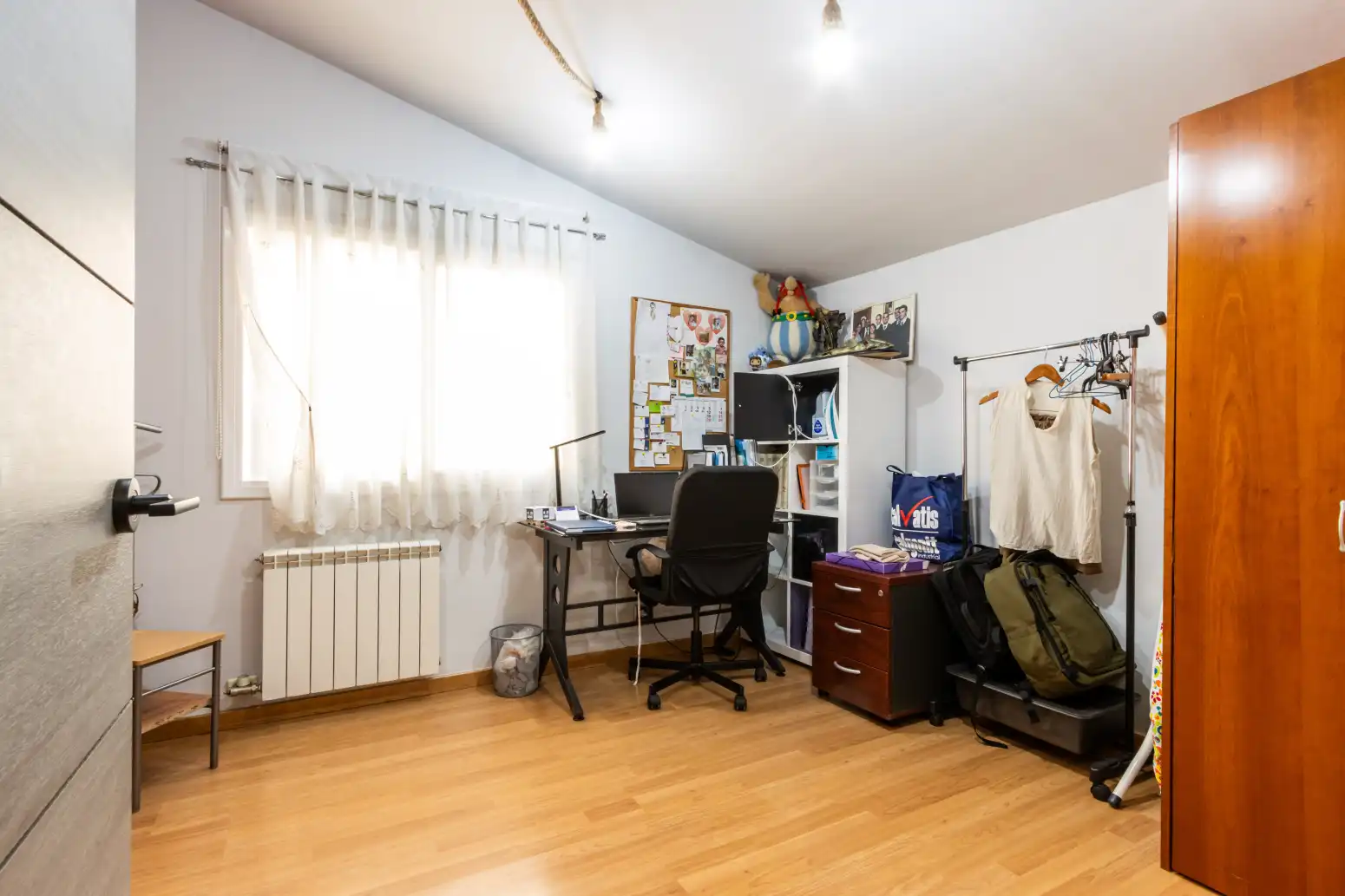 Bedroom of Flat for sale in Terrassa  with Air Conditioner, Heating and Parquet flooring