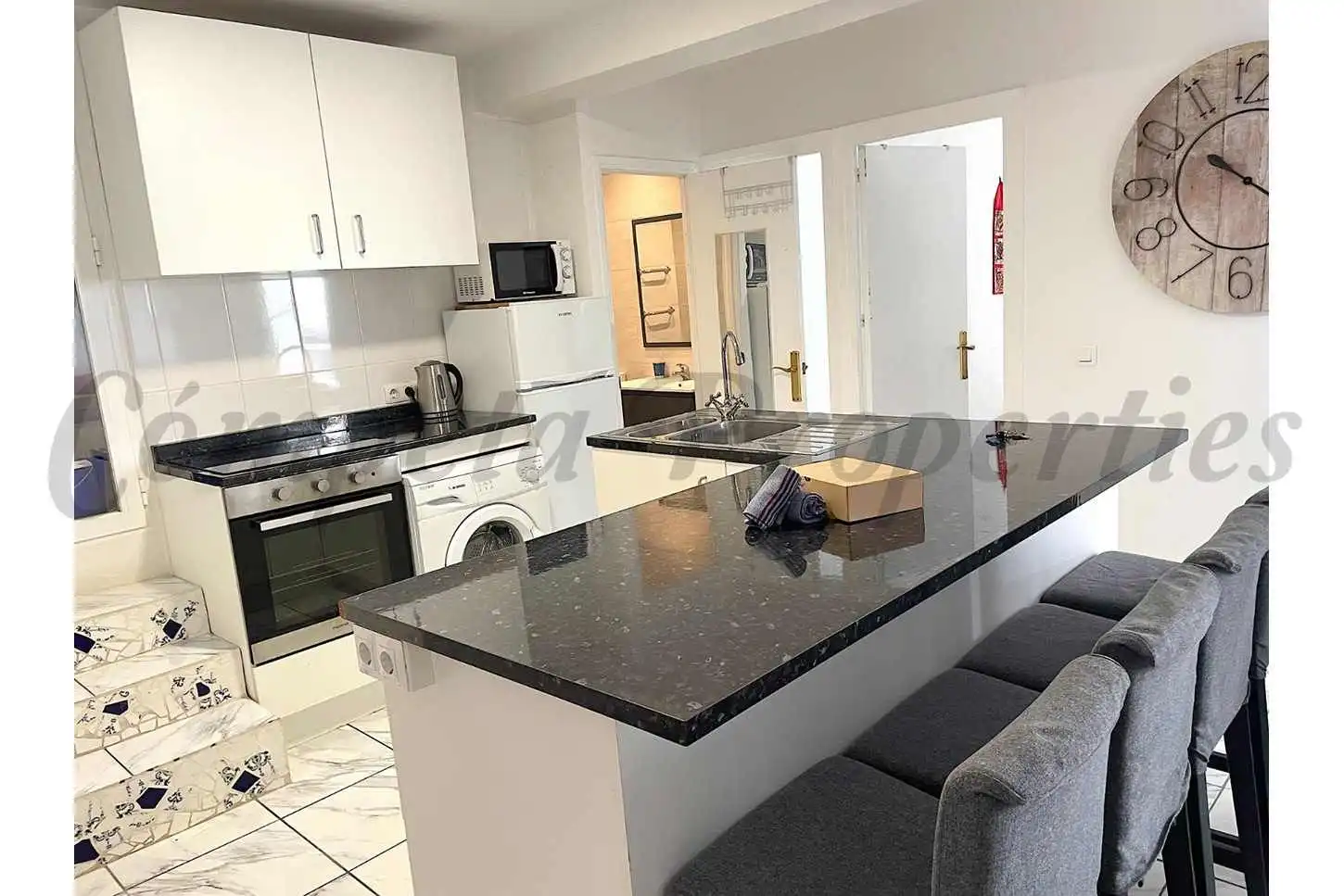 Apartment with terrace for sale in Centro