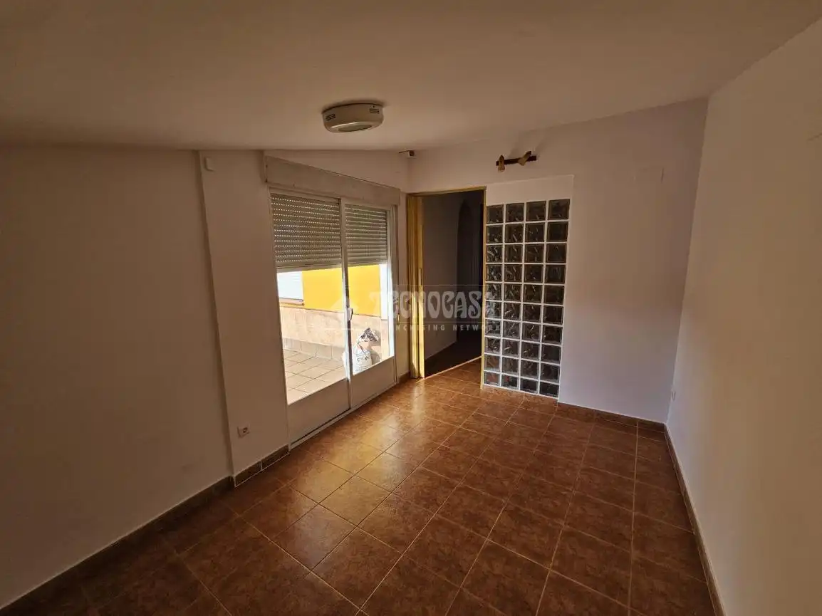Detached homes for sale in El Puente del Arzobispo  with Heating