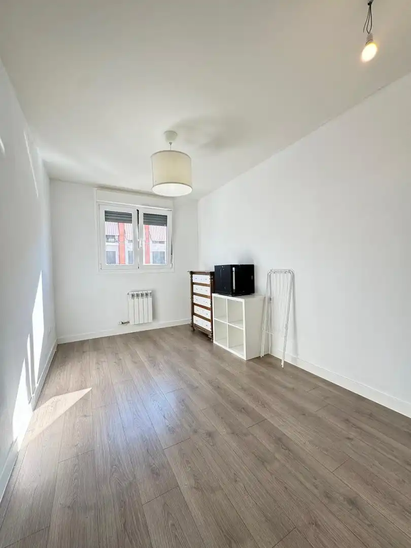 Habitación de Piso de alquiler en Segovia con Calefacción, Terraza y Trastero