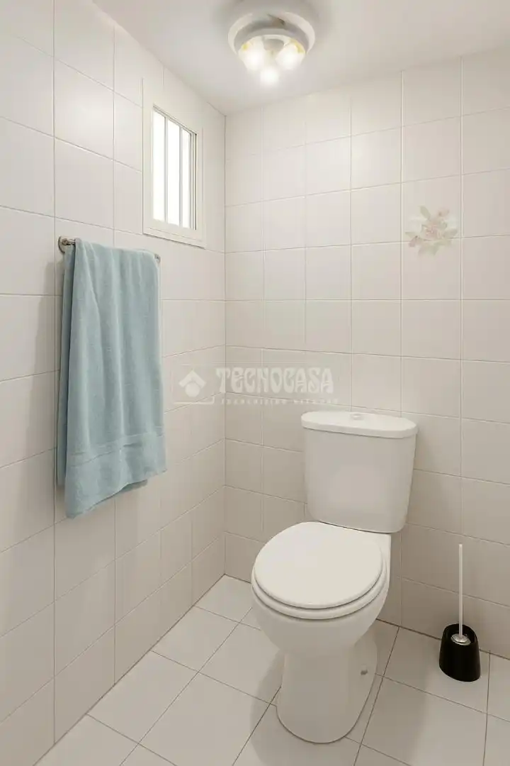 Badezimmer von Einfamilien-Reihenhaus zum Verkauf in Málaga mit Klimaanlage, Terrasse und Balkon