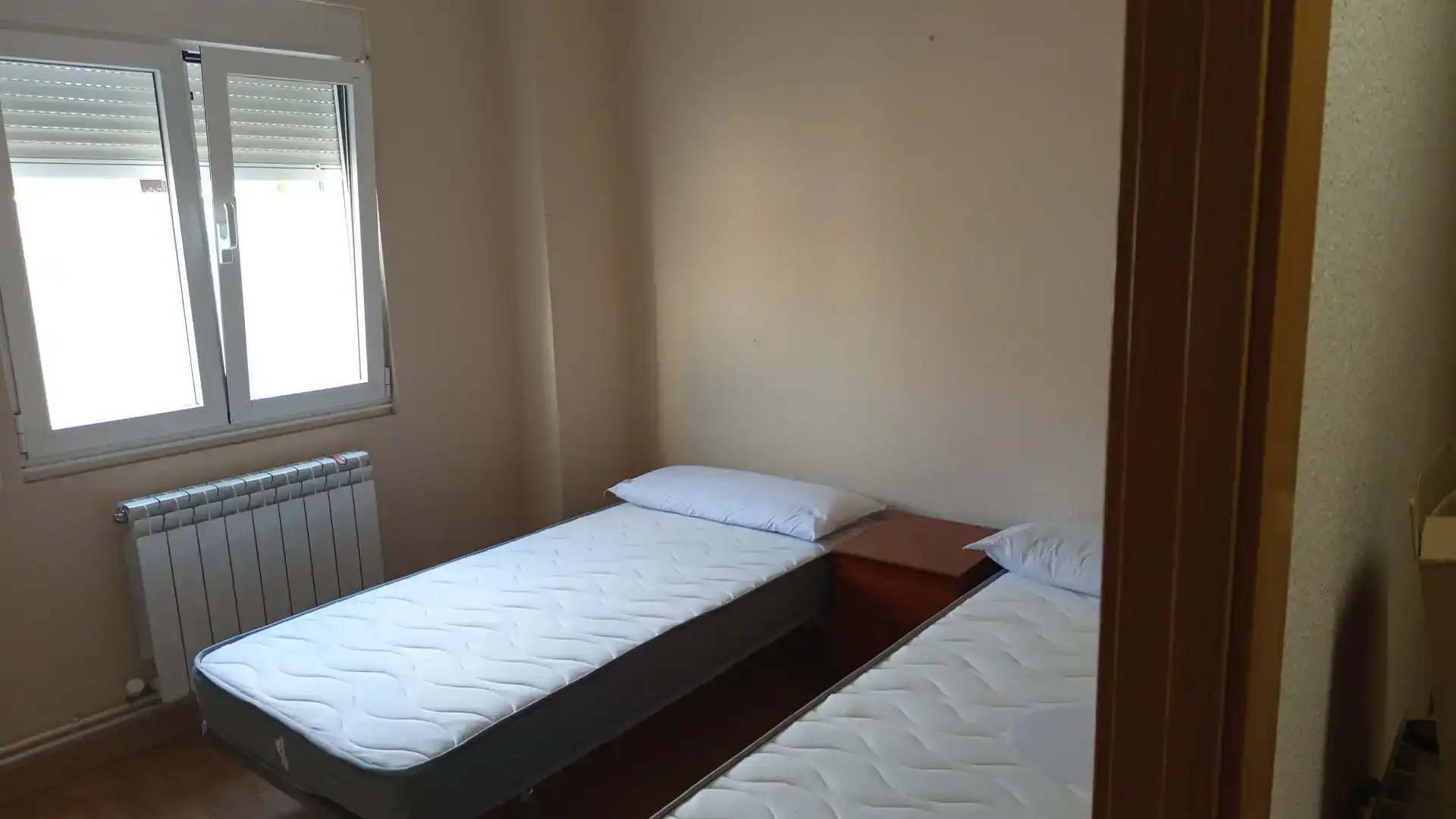 Bedroom of Flat for rent in Valencia de Don Juan, León