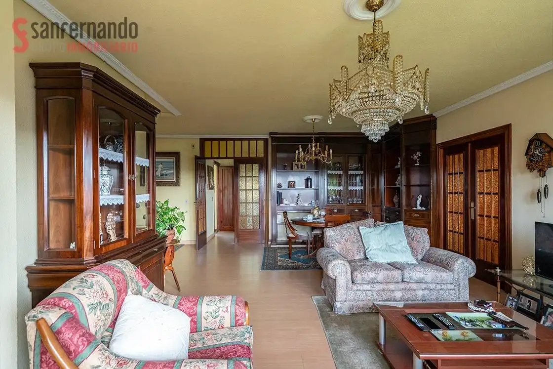 Chalet con terraza en venta en Calle de la Arnia, imagen 10