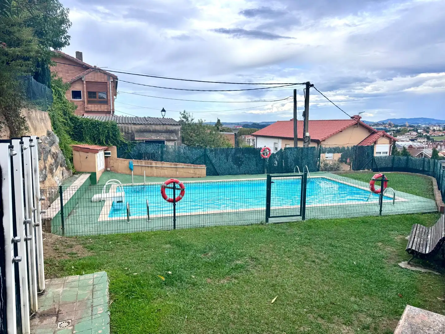 Schwimmbecken von Erdgeschoss zum Verkauf in El Astillero   mit Heizung, Privatgarten und Terrasse