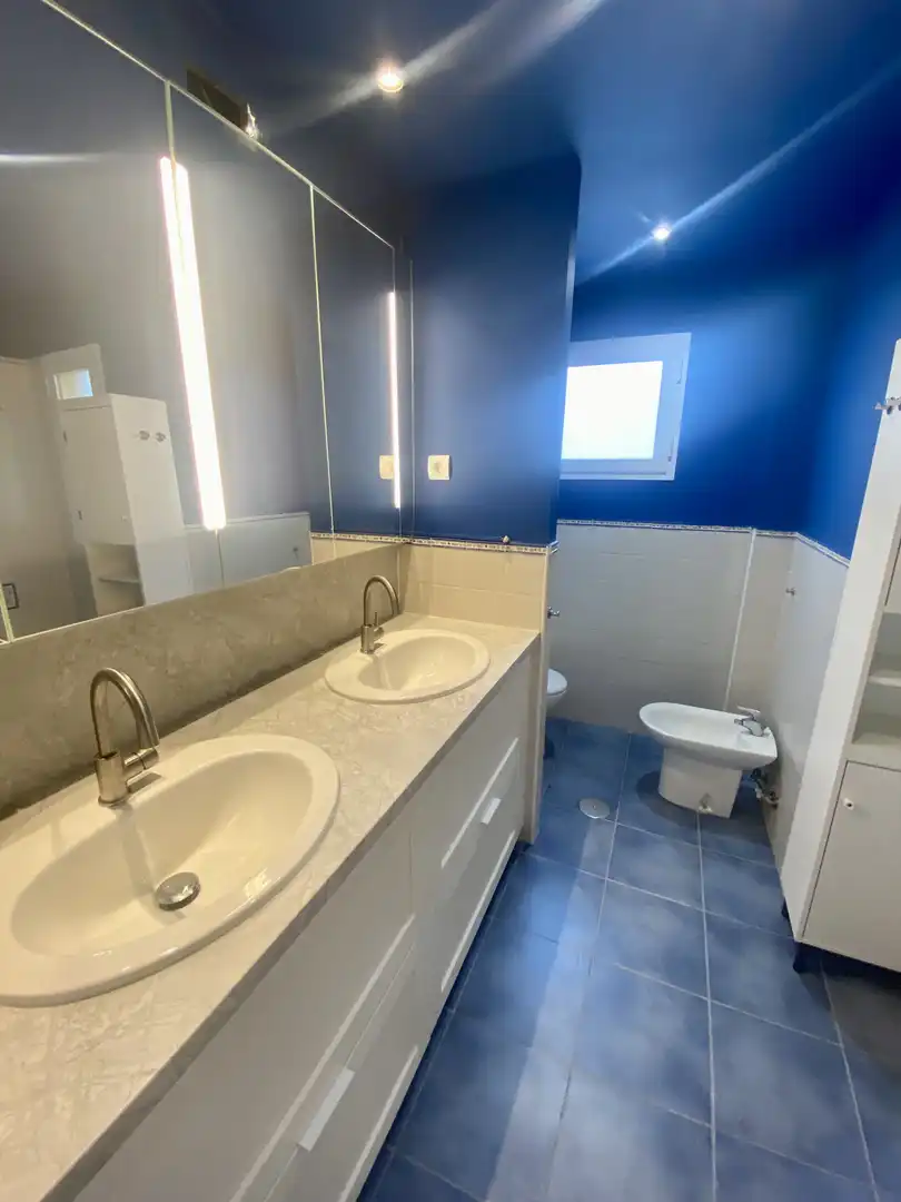 Bathroom of Apartments for sale in Marbella  with Air Conditioner, Terrace and Swimming Pool