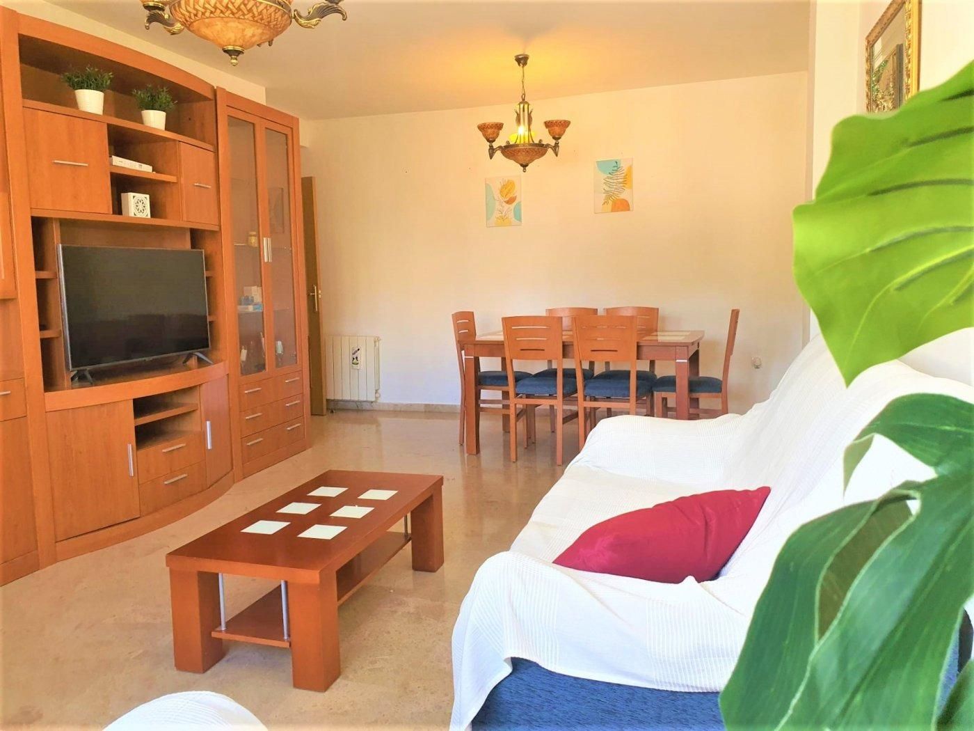 Living room of Flat for sale in Requena  with Heating