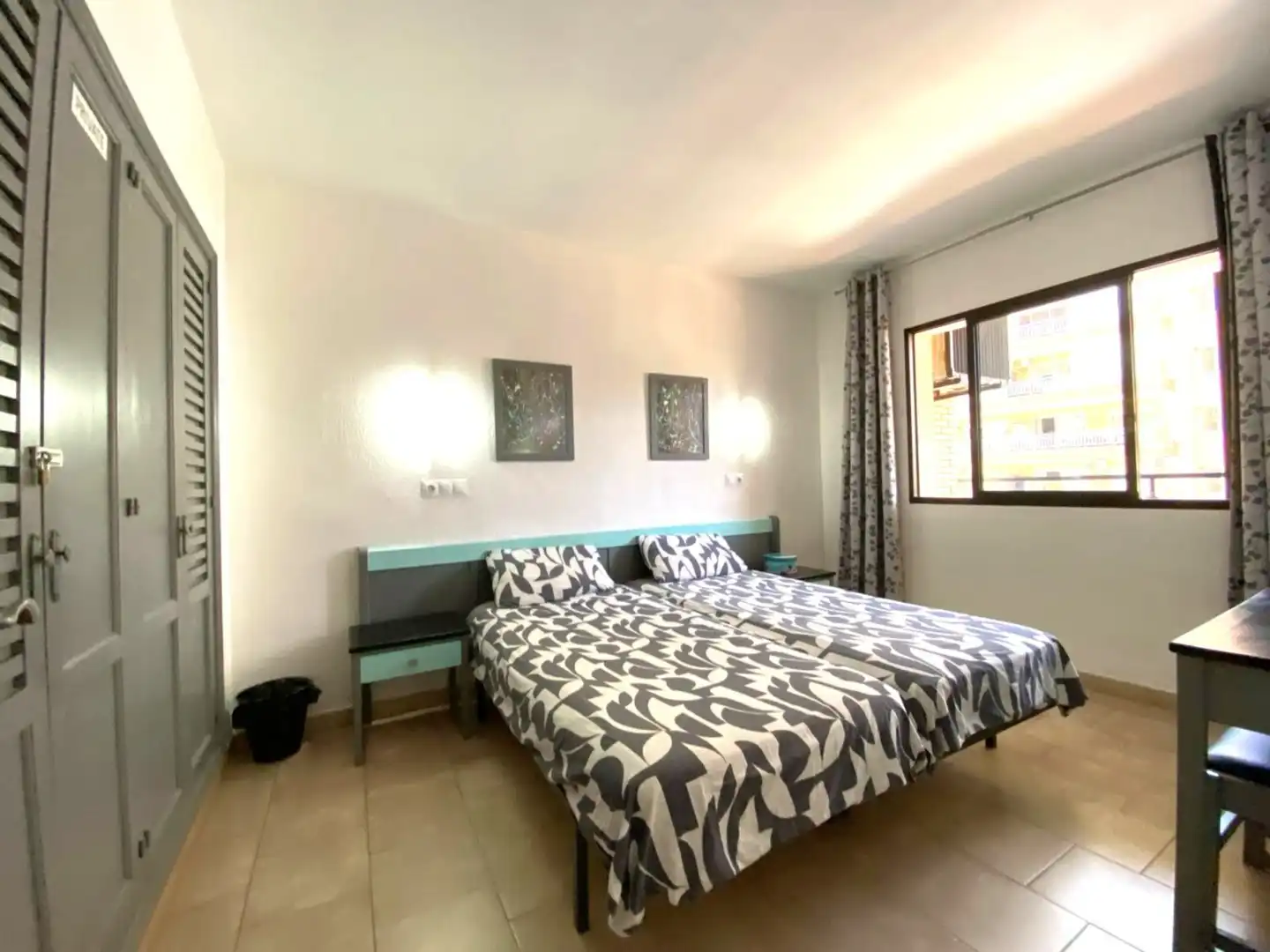 Habitación de Apartamento en venta en Fuengirola con Aire acondicionado y Piscina comunitaria