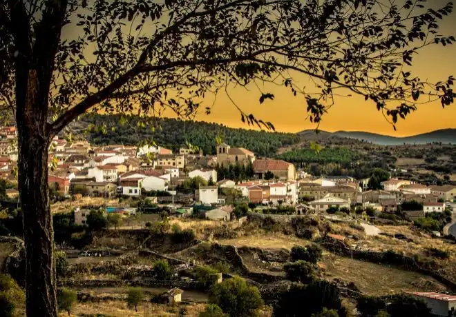 Exterior view of Flat for rent in San Bartolomé de Pinares  with Heating and Furnished