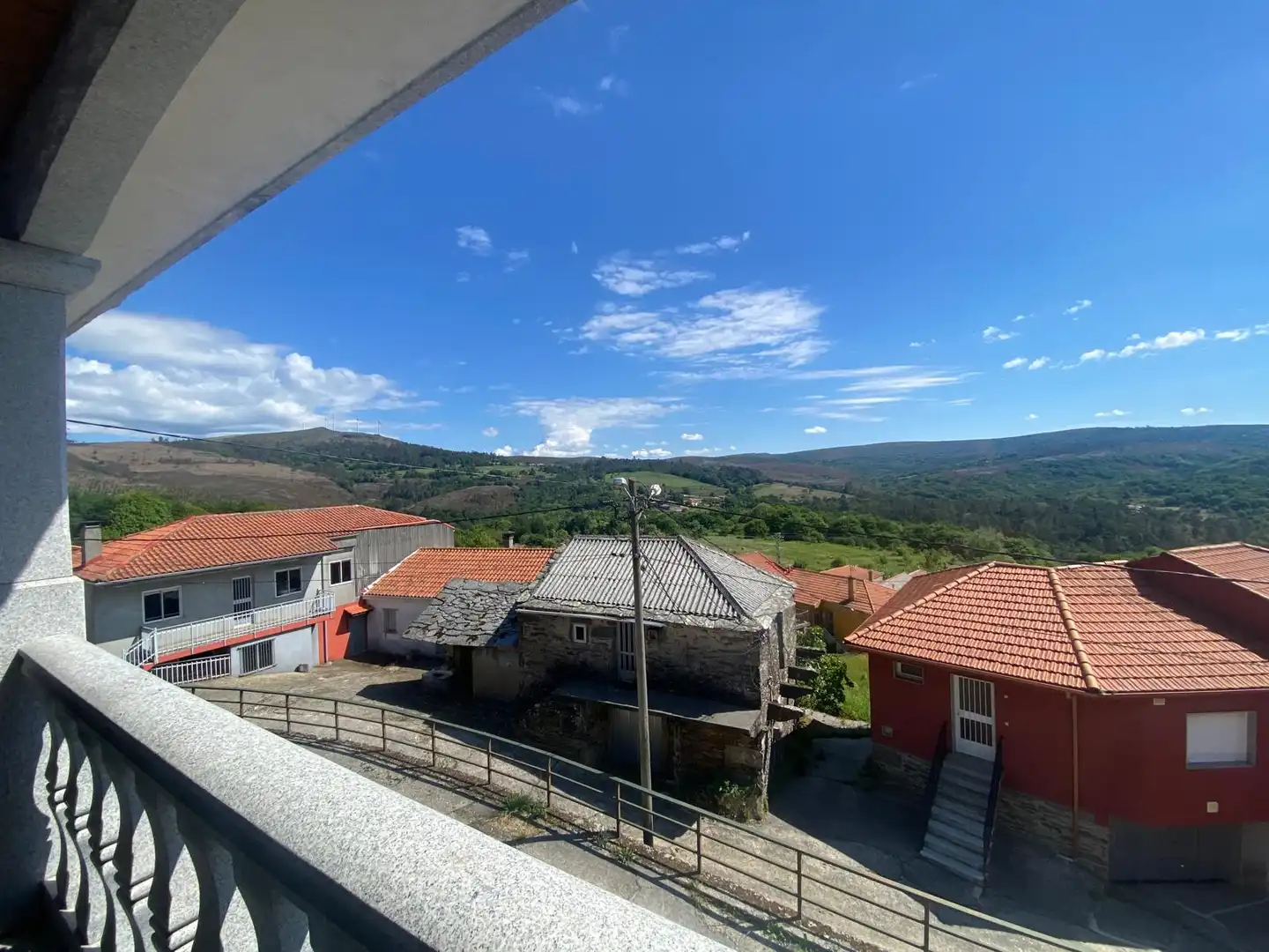 Vista exterior de Casa o chalet en venta en O Irixo con Calefacción, Jardín privado y Parquet