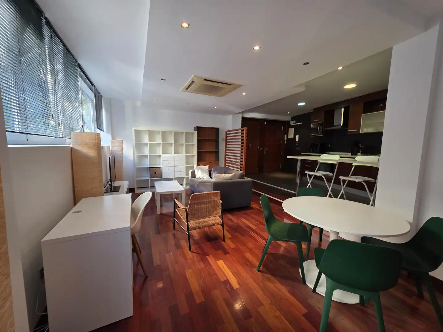 Sala d'estar de Apartament en venda en Barcelona amb Alarma