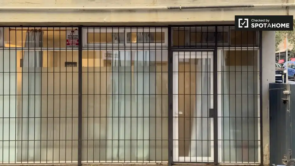 Vista exterior de Pis de lloguer en Barcelona amb Aire condicionat, Calefacció i Moblat
