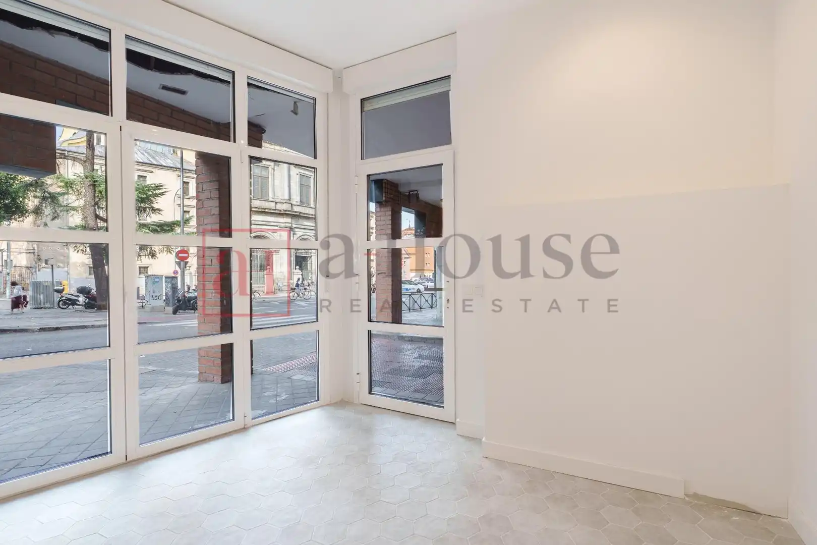 Bajo con ascensor en venta en Calle CALATRAVA, imagen 15