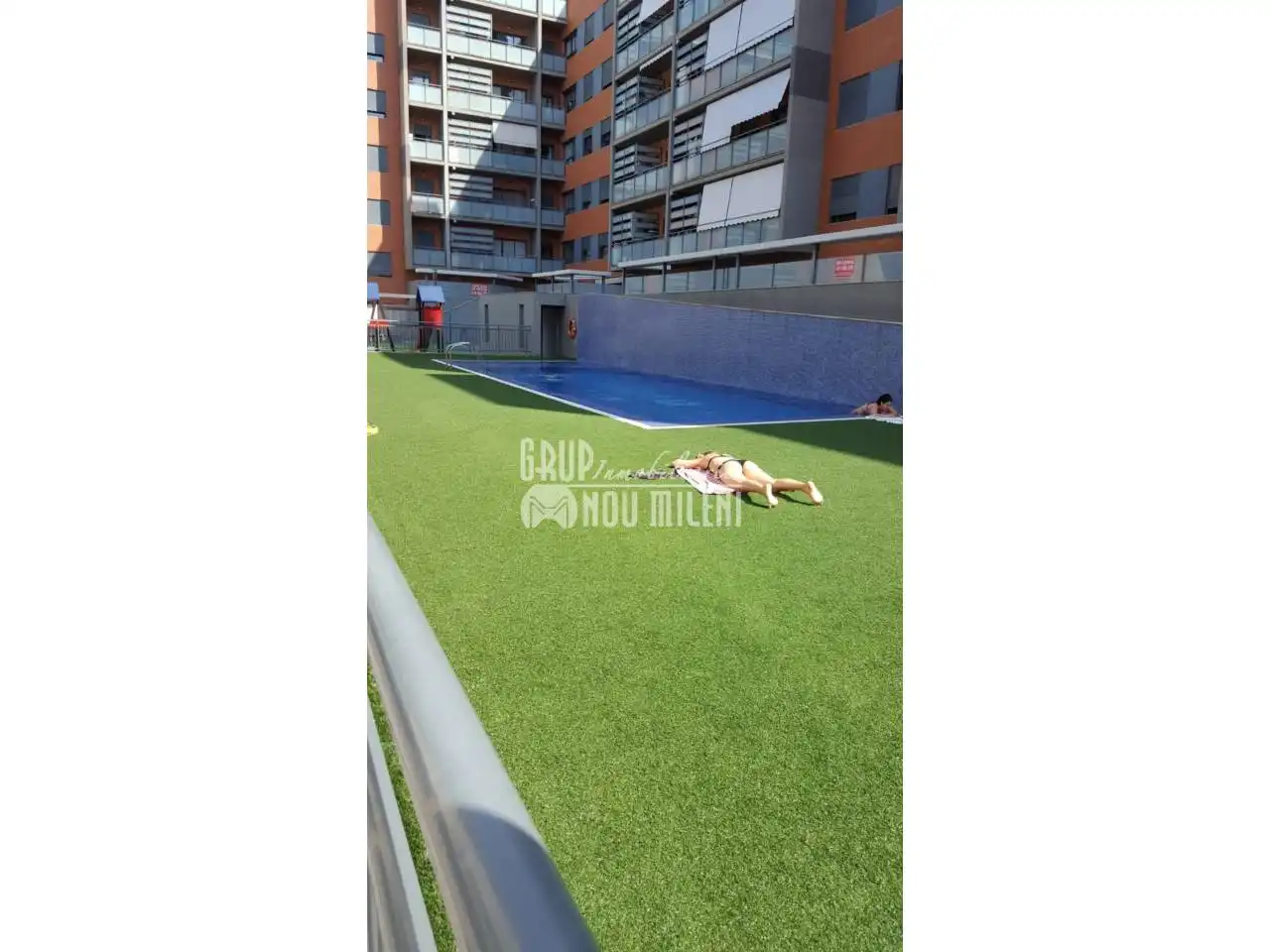 Piscina de Pis de lloguer en Paterna amb Aire condicionat, Terrassa i Moblat